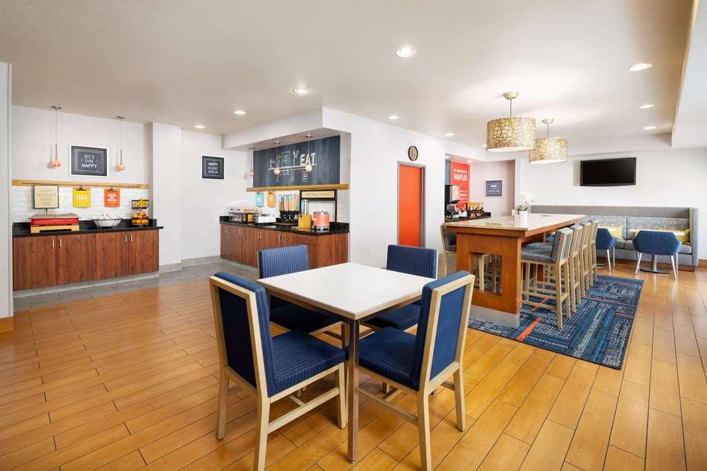 Hampton Inn Sacramento/Rancho Cordova Restoran fotoğraf